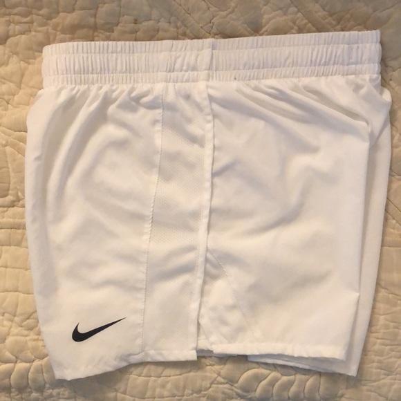 Children’s XL white Nike DRI-FIT running shorts - Picture 8 of 11